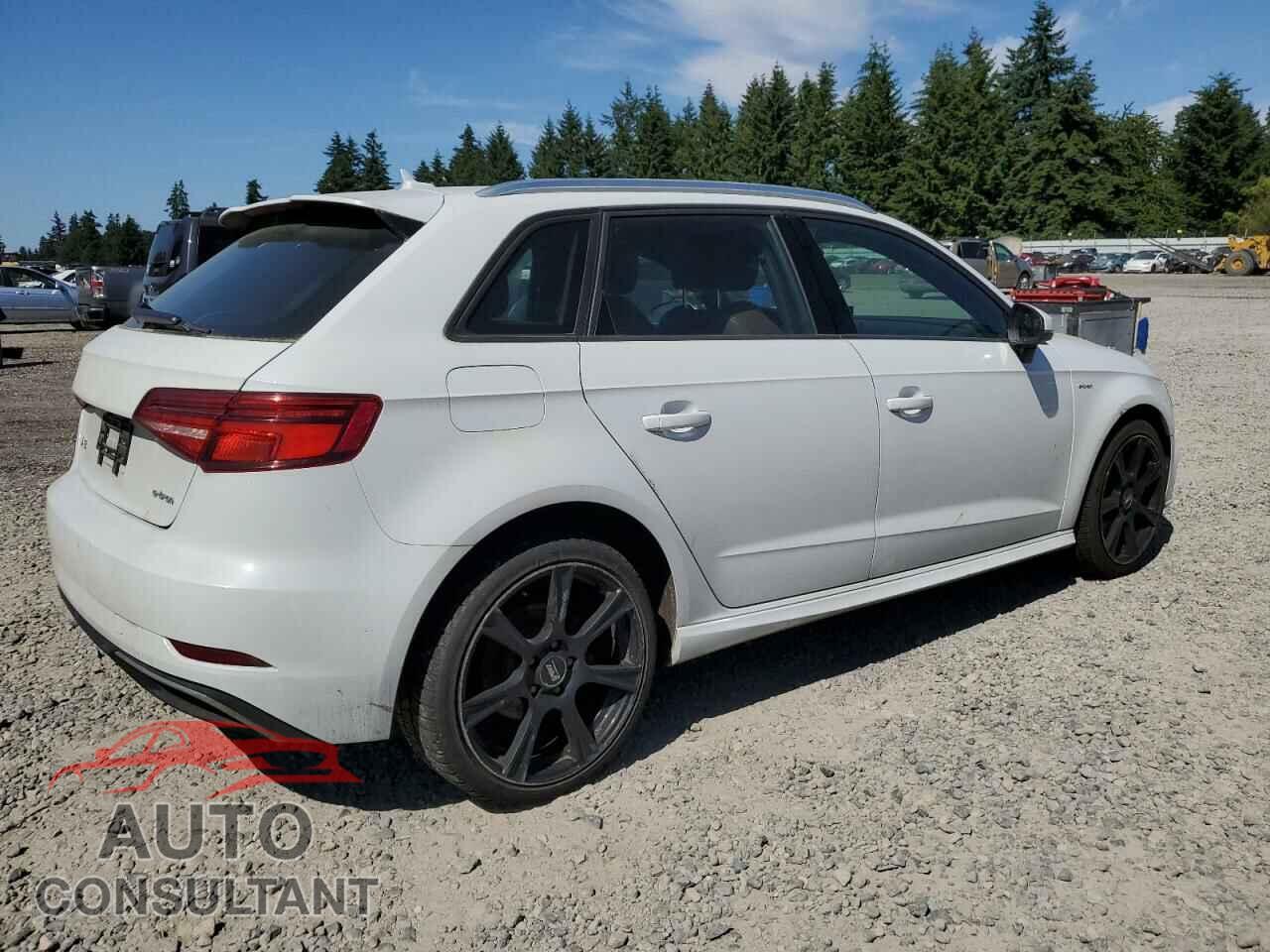 AUDI A3 2017 - WAUUPBFFXHA041081