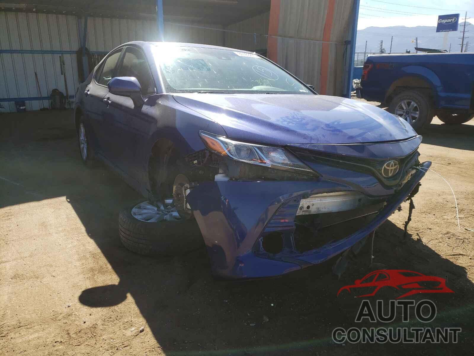 TOYOTA CAMRY 2018 - 4T1B11HK3JU598138