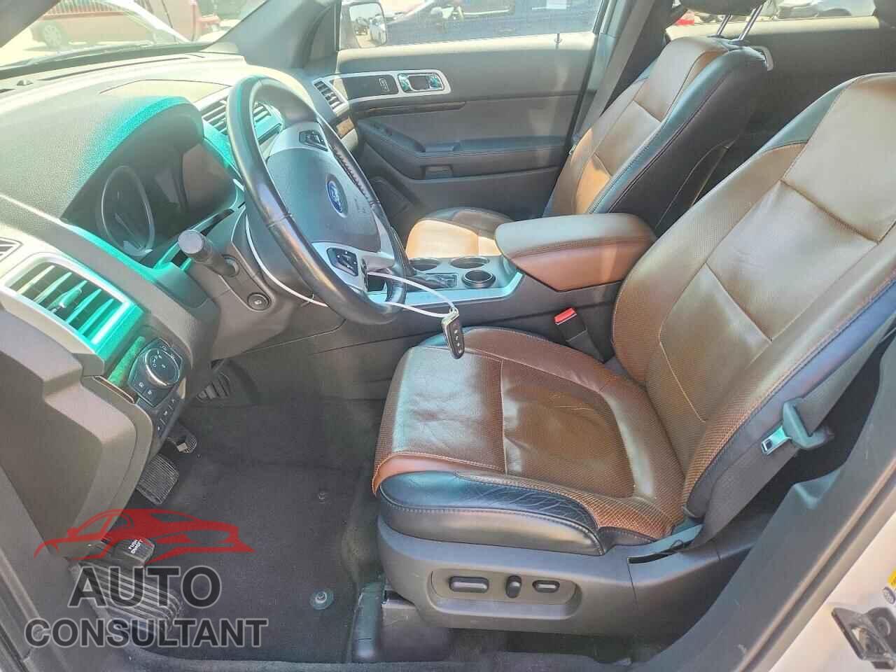 FORD EXPLORER 2011 - 1FMHK7F88BGA07075
