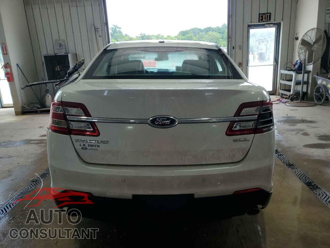 FORD TAURUS 2013 - 1FAHP2E89DG200693