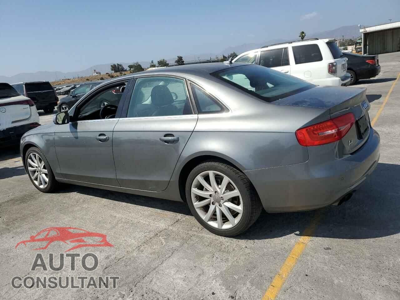 AUDI A4 2013 - WAUEFAFL8DA111257