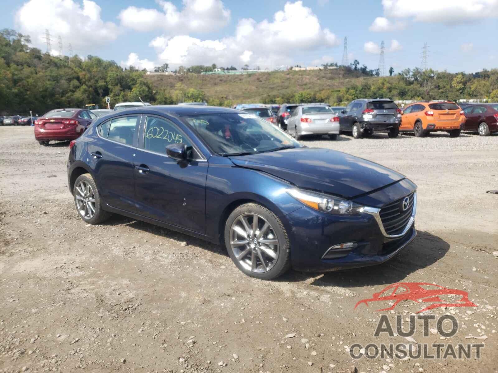 MAZDA 3 2018 - 3MZBN1L31JM204789