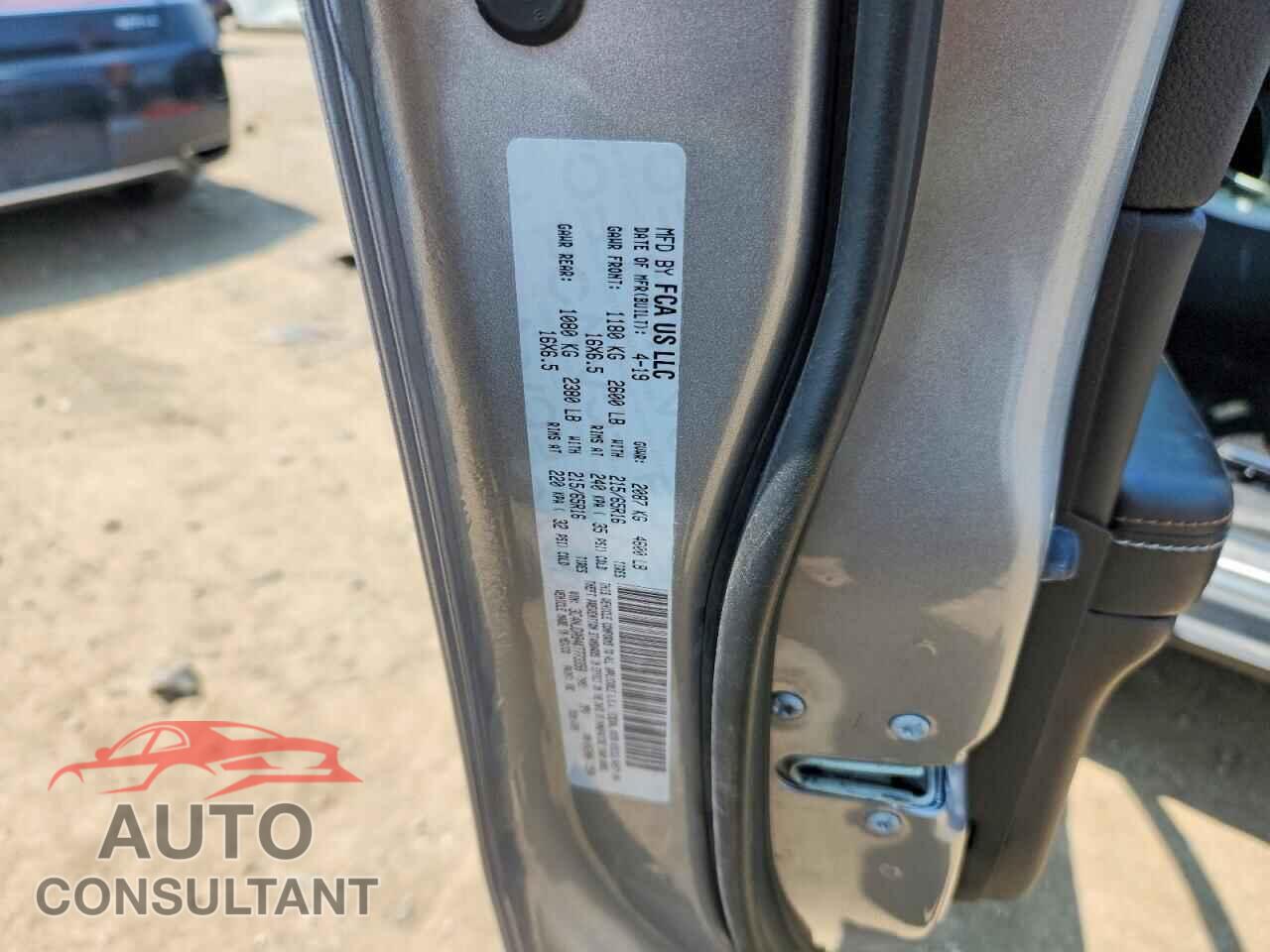 JEEP COMPASS 2019 - 3C4NJDAB4KT773358