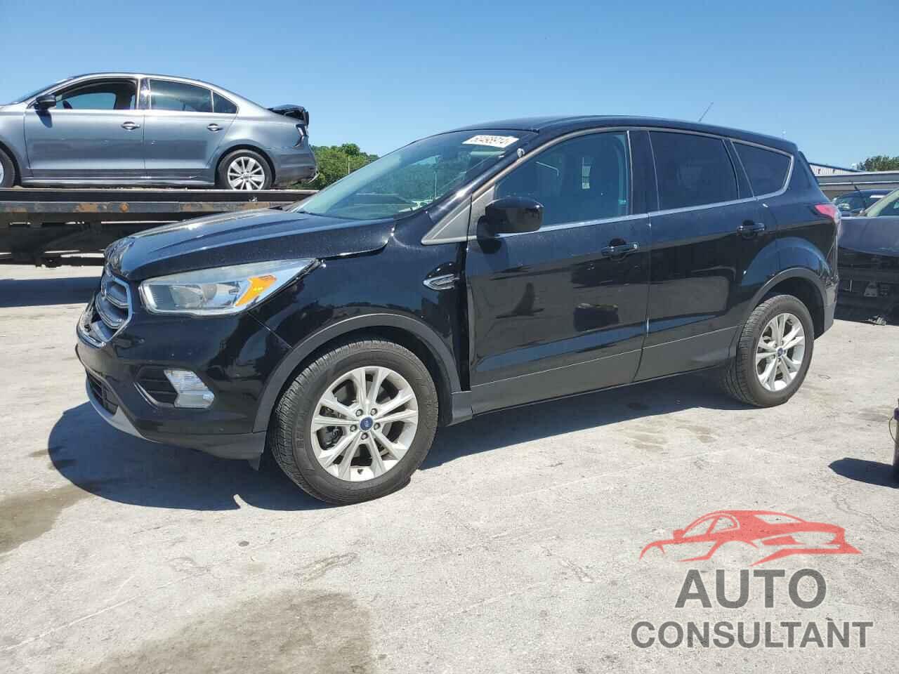 FORD ESCAPE 2017 - 1FMCU9GD5HUC92291