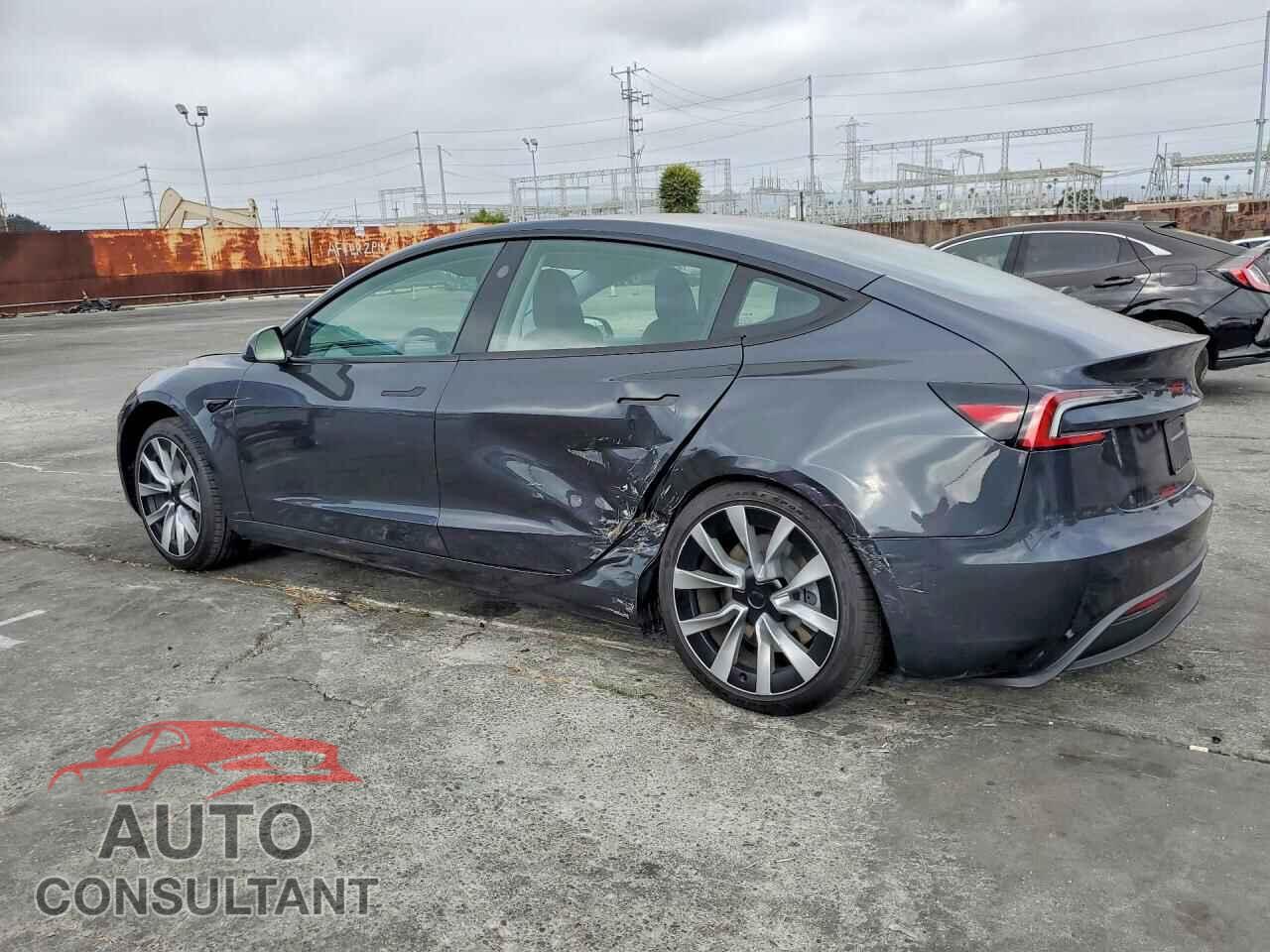 TESLA MODEL 3 2025 - 5YJ3E1EA2SF881715