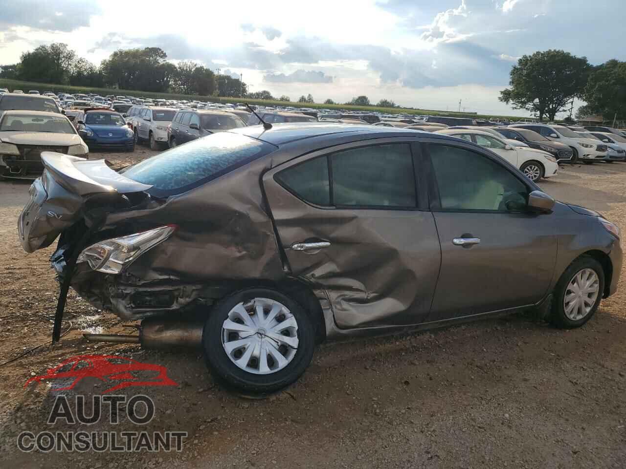 NISSAN VERSA 2017 - 3N1CN7APXHL893055
