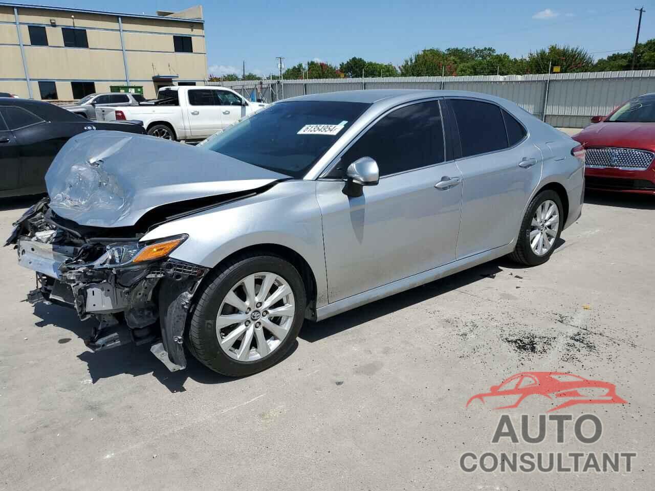 TOYOTA CAMRY 2018 - 4T1B11HK0JU579594