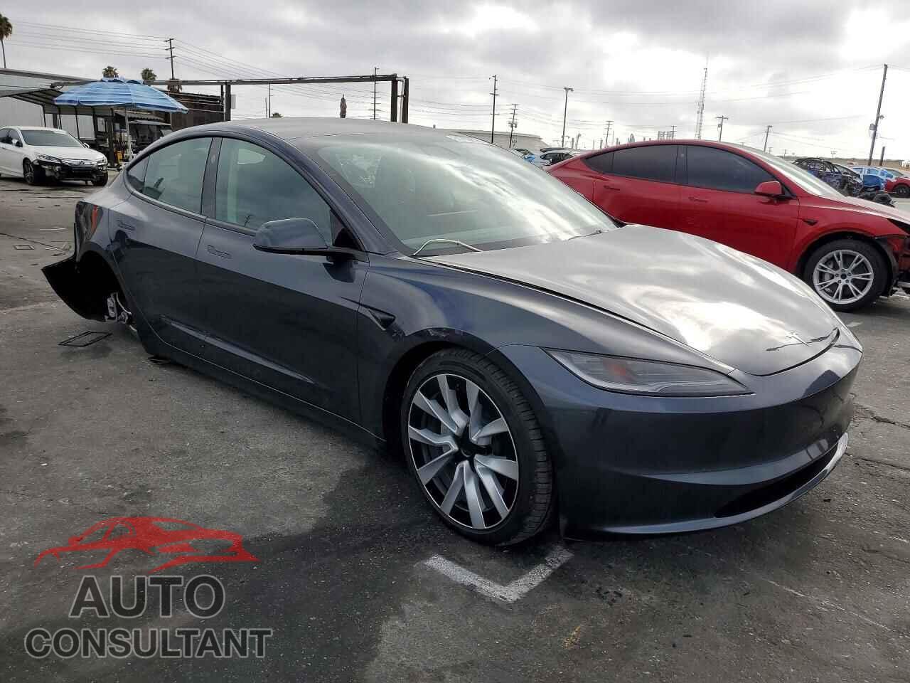 TESLA MODEL 3 2025 - 5YJ3E1EA2SF881715