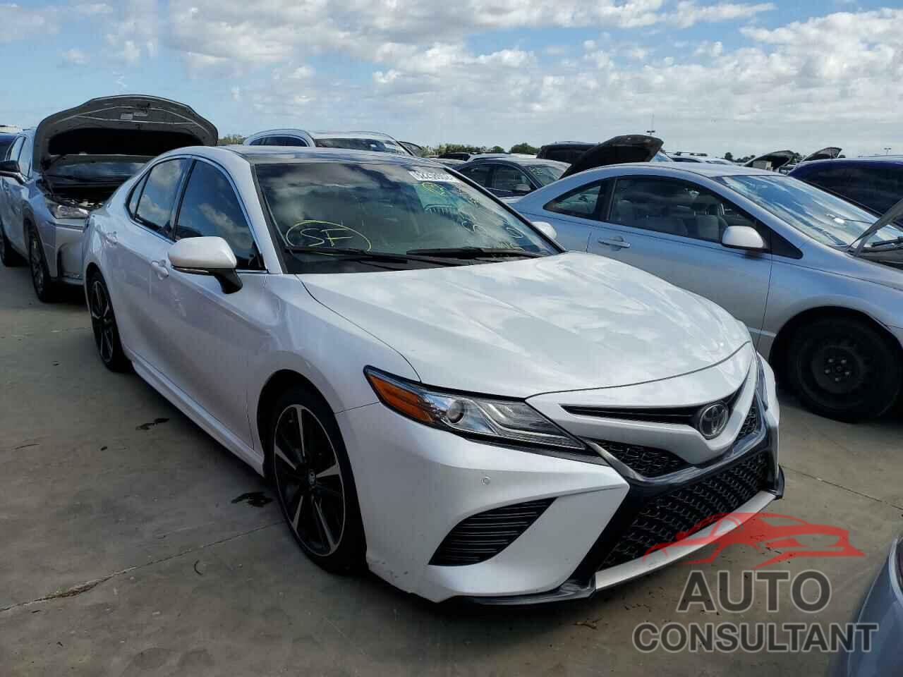 TOYOTA CAMRY 2018 - 4T1B61HK5JU128095
