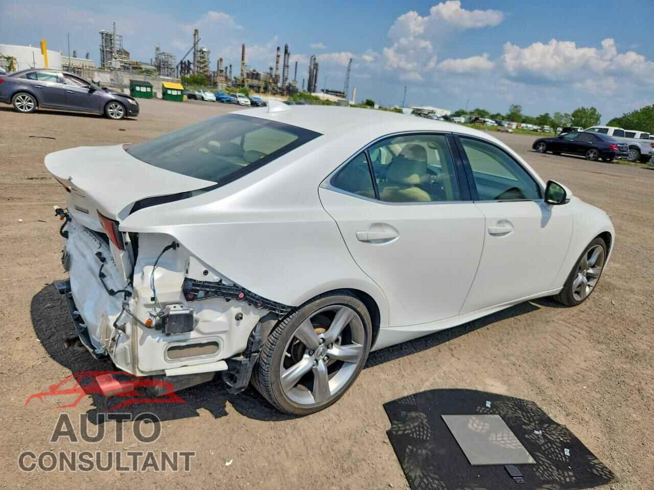LEXUS IS 2014 - JTHCE1D28E5000899
