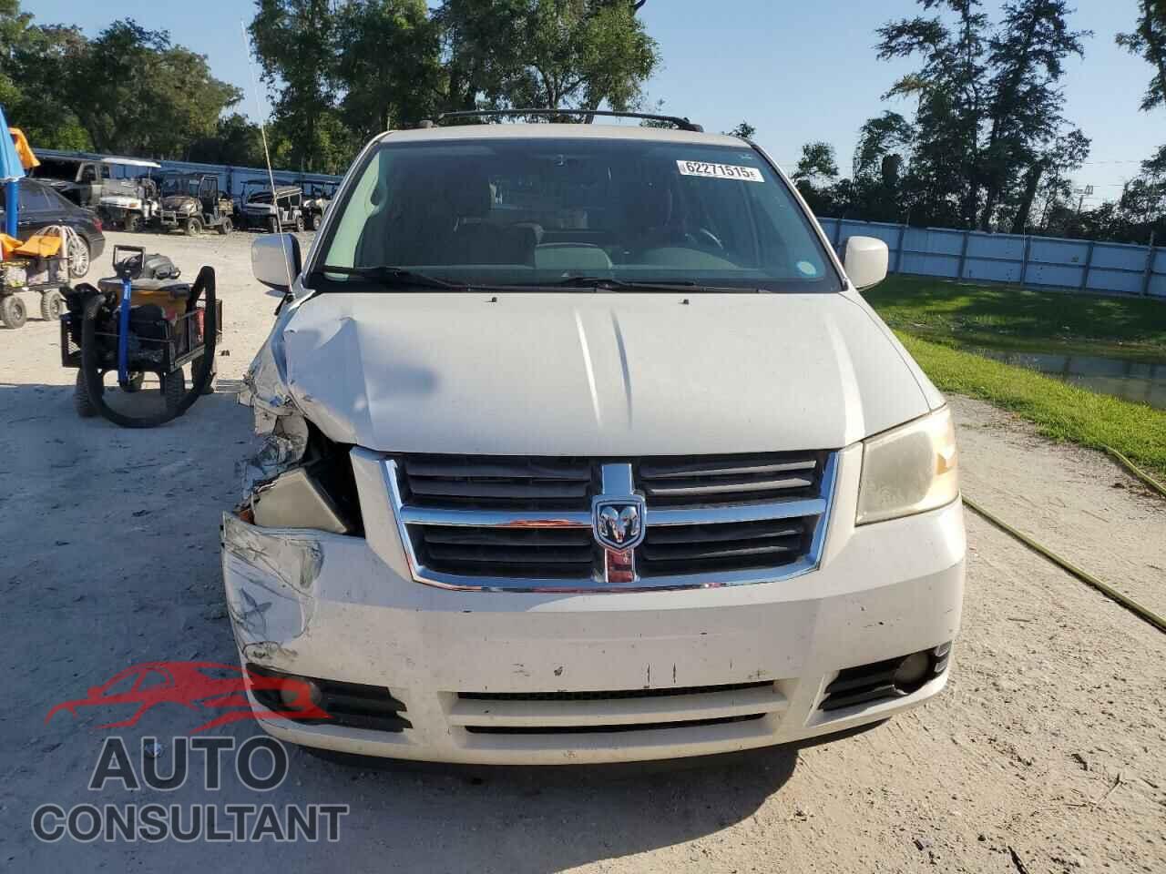 DODGE CARAVAN 2010 - 2D4RN5D10AR120240