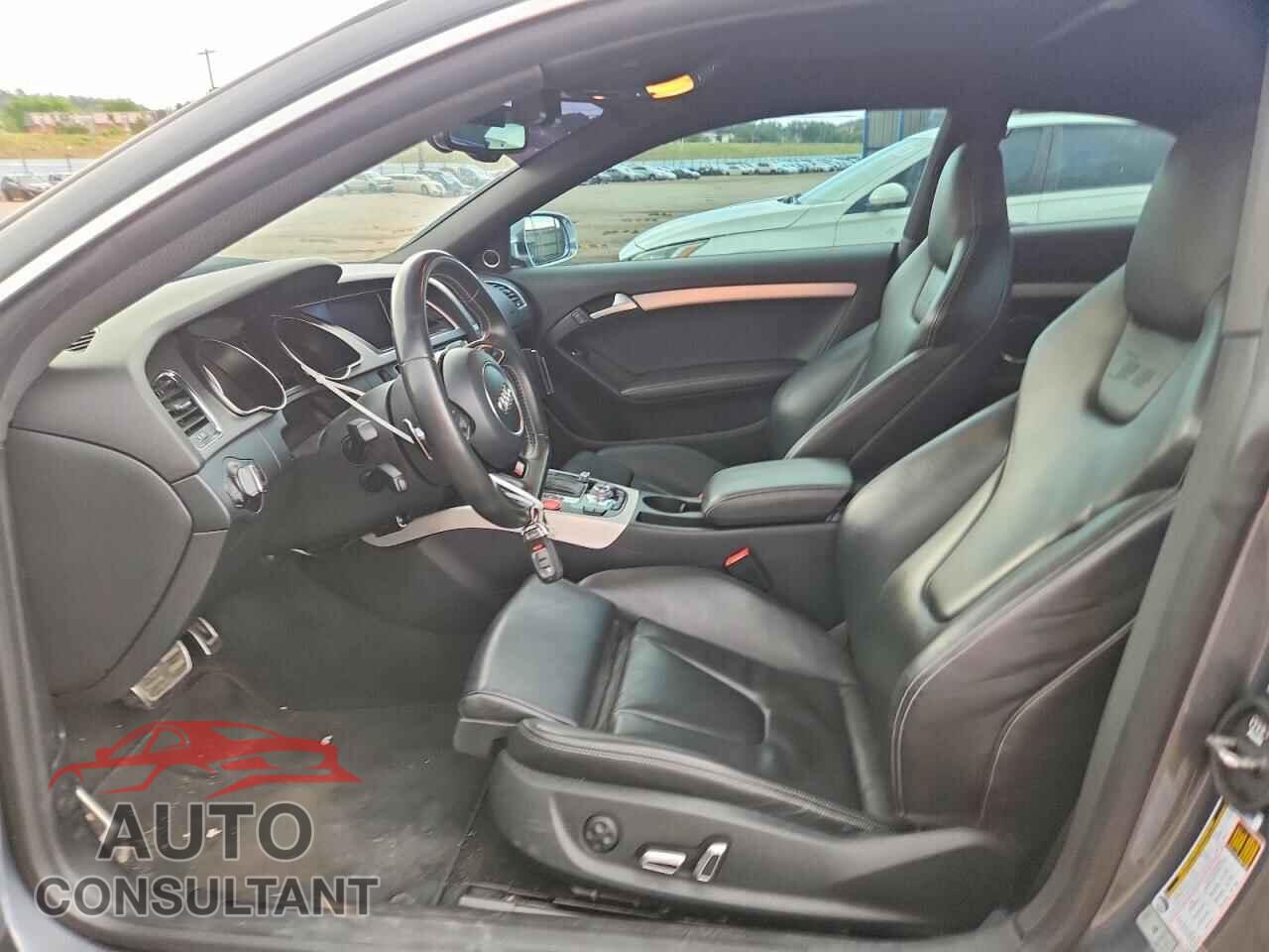 AUDI S5/RS5 2013 - WAUCGAFR3DA007008