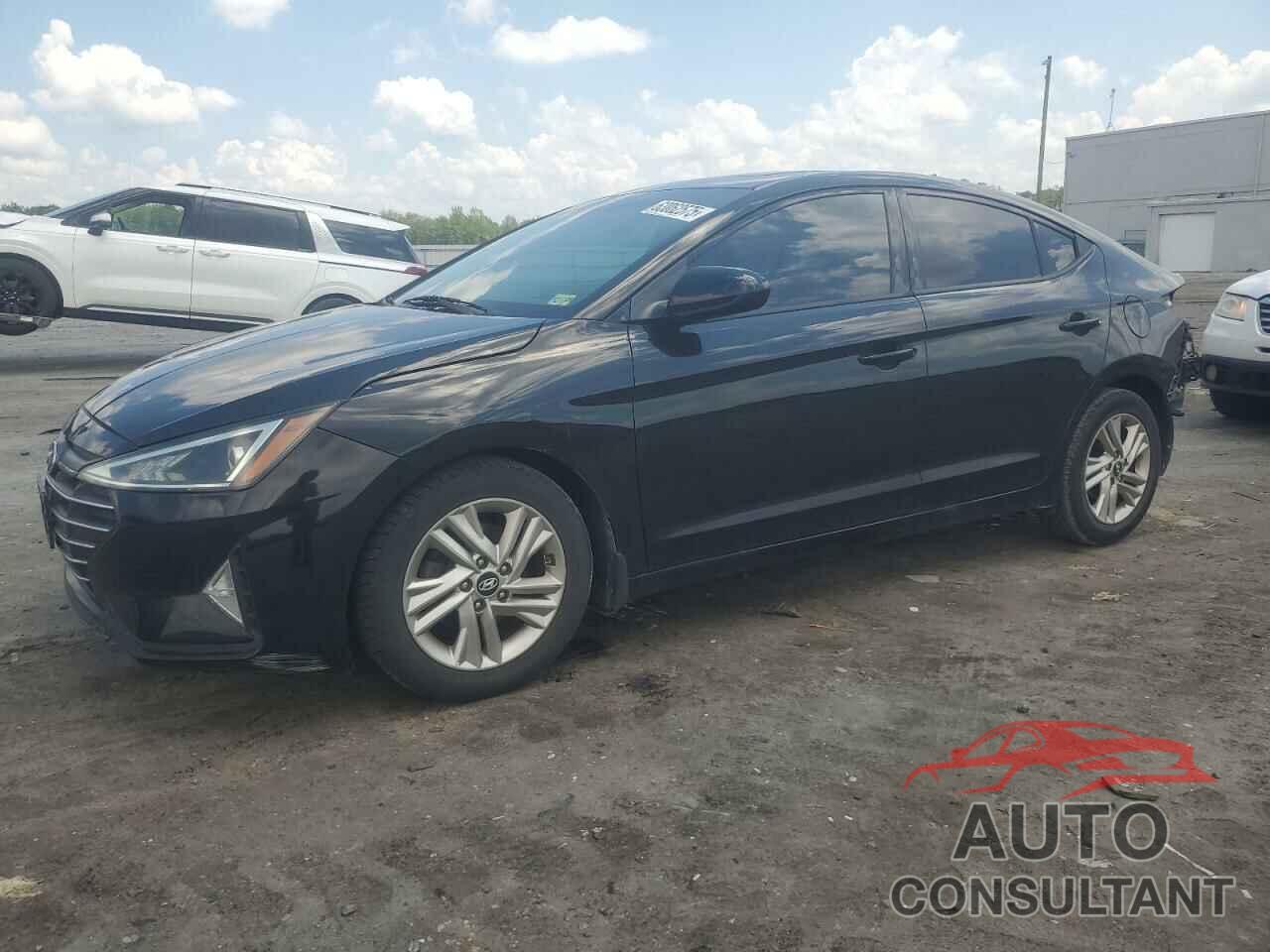 HYUNDAI ELANTRA 2019 - 5NPD84LFXKH456160