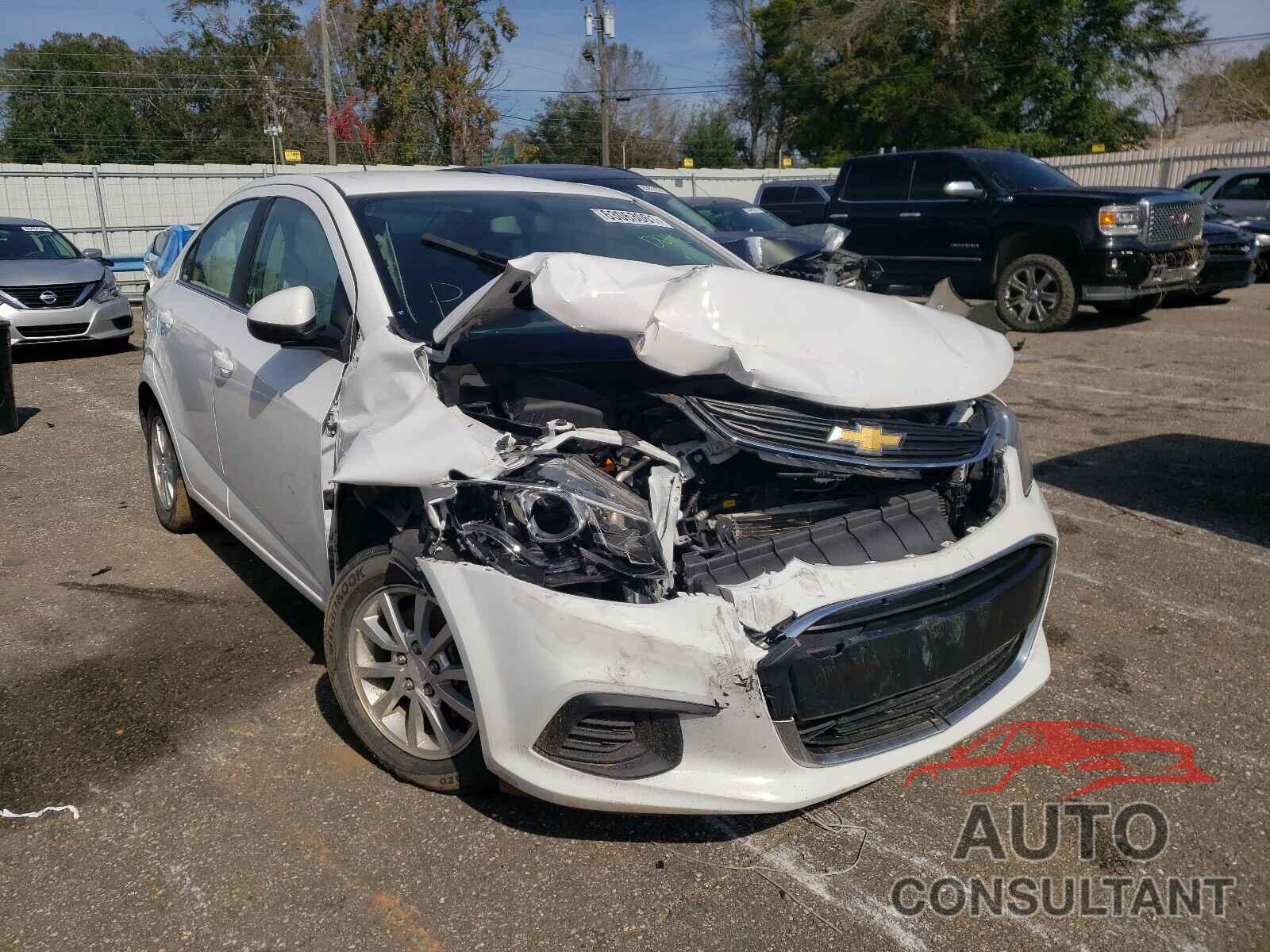 CHEVROLET SONIC 2018 - 1G1JD5SH1J4119798