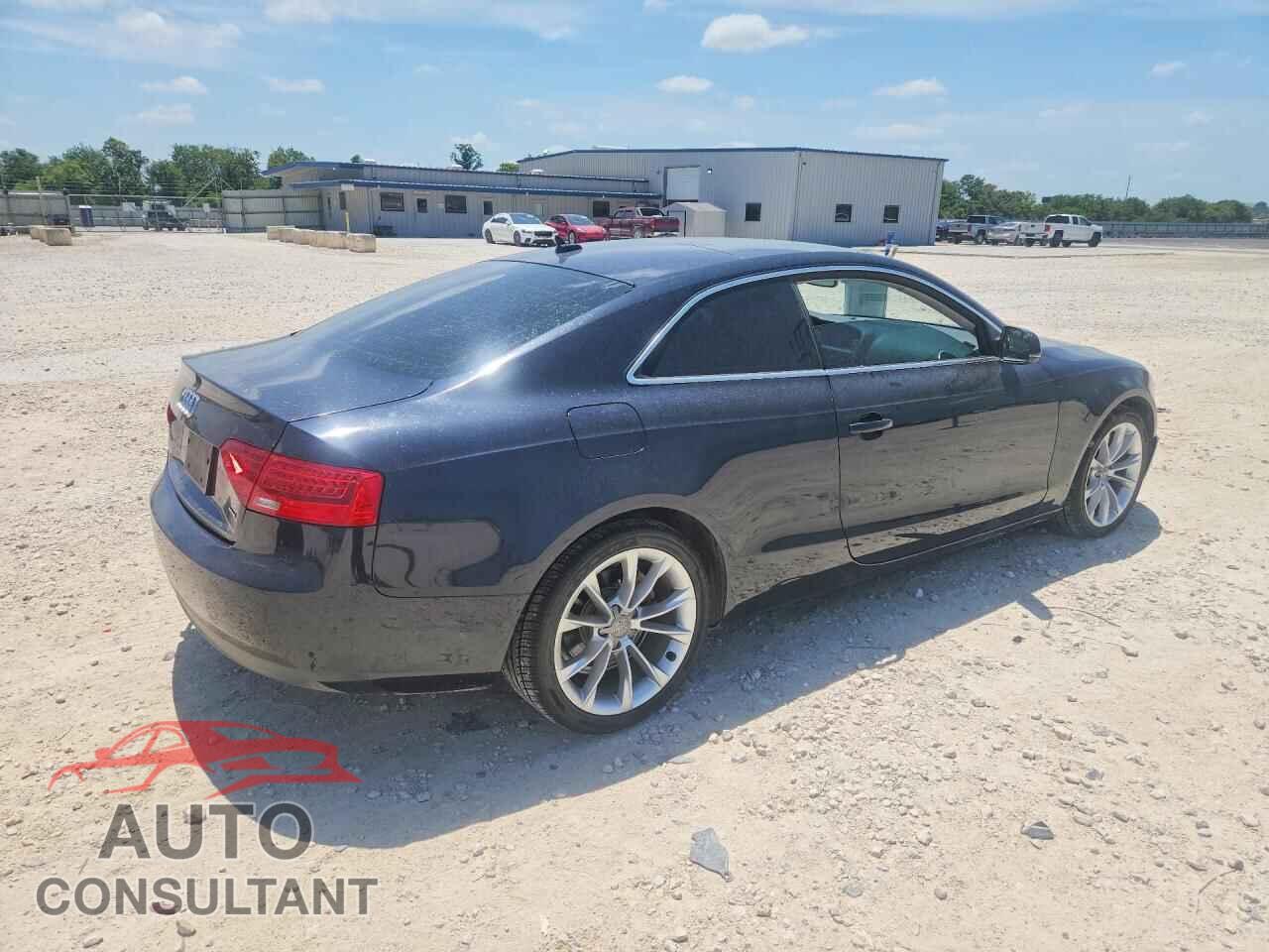 AUDI A5 PREMIUM 2014 - WAUCFAFR9EA040177