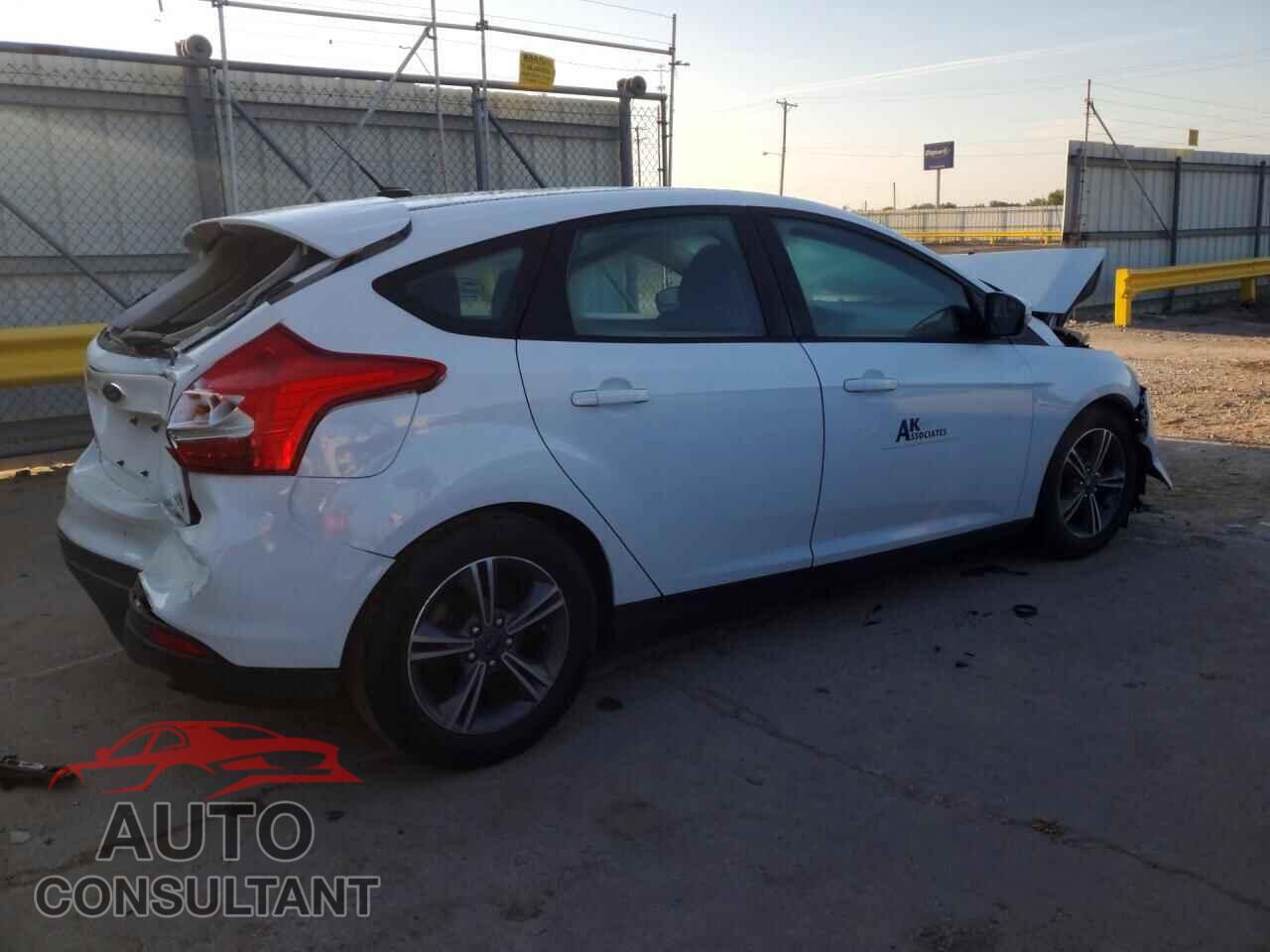 FORD FOCUS 2014 - 1FADP3K22EL415703