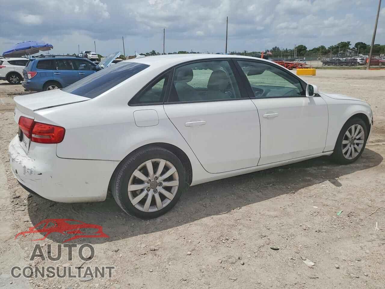 AUDI A4 2013 - WAUBFAFL9DN022647