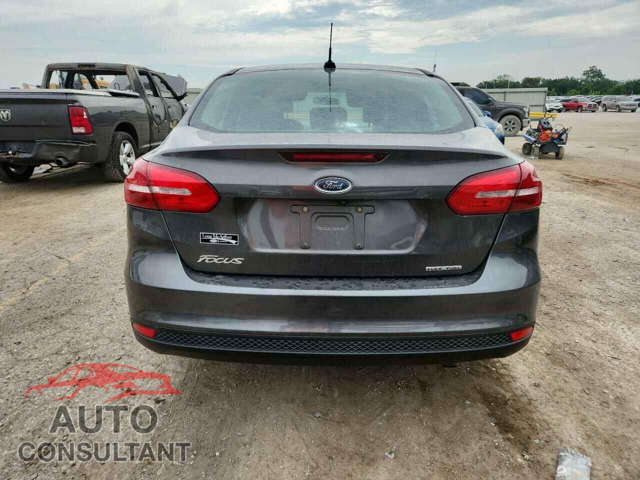 FORD FOCUS 2015 - 1FADP3E22FL368721