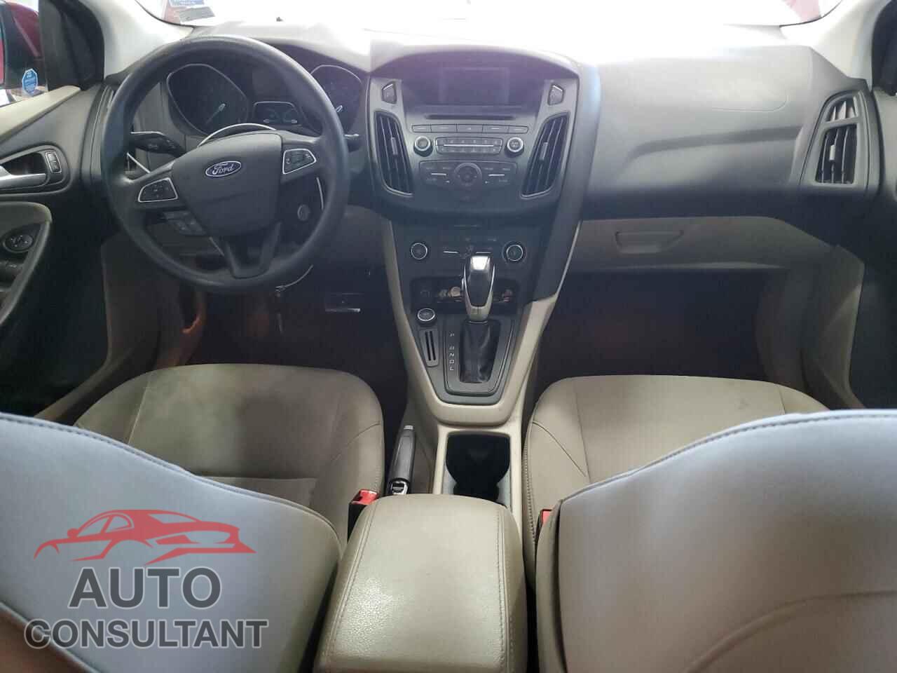 FORD FOCUS 2015 - 1FADP3F28FL217736