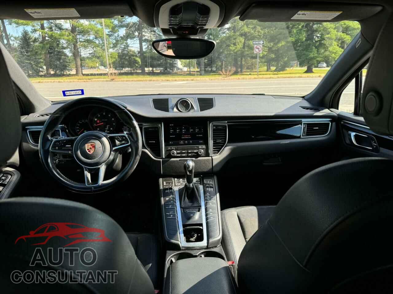 PORSCHE MACAN 2018 - WP1AA2A55JLB14971