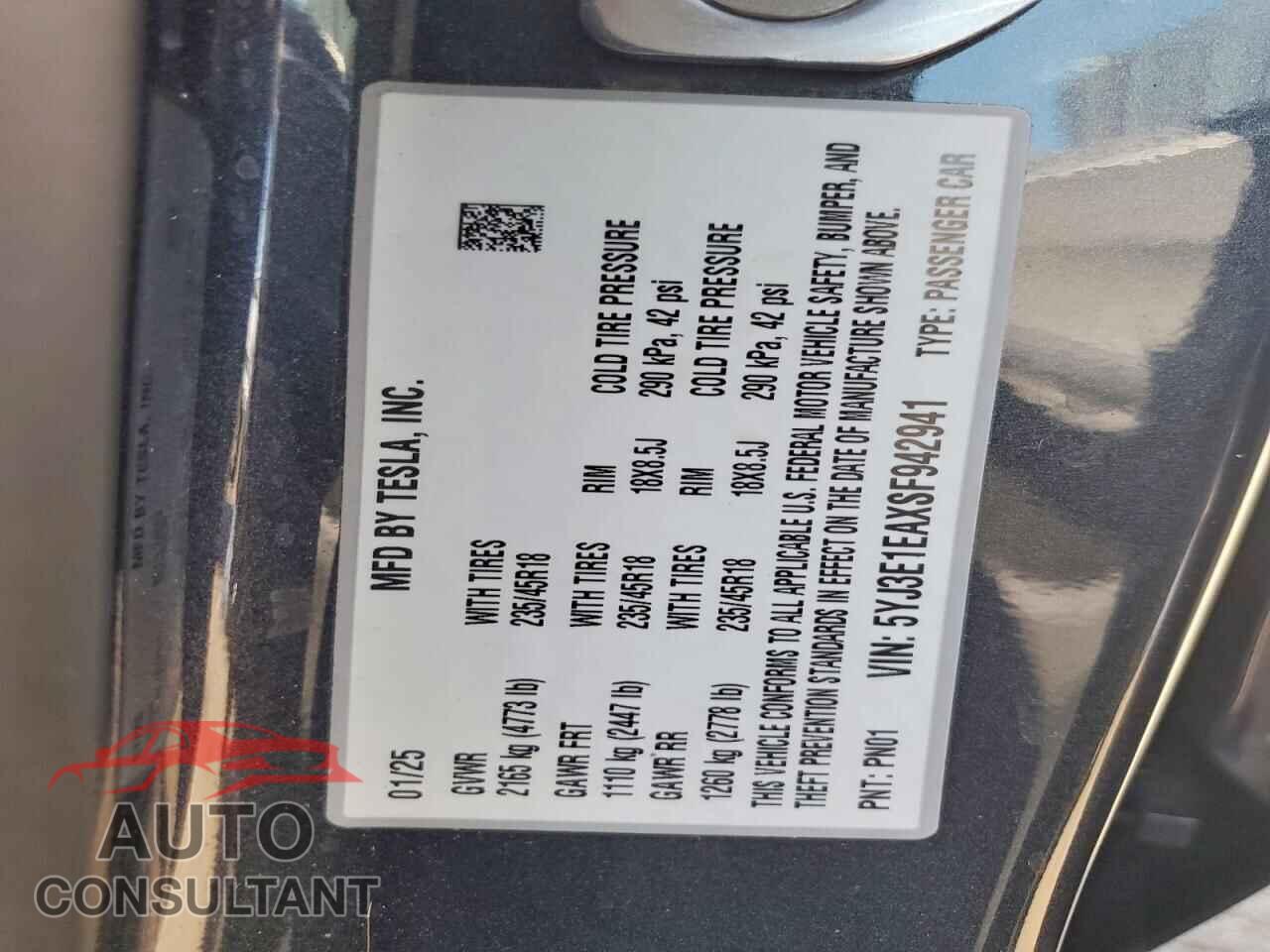 TESLA MODEL 3 2025 - 5YJ3E1EAXSF942941