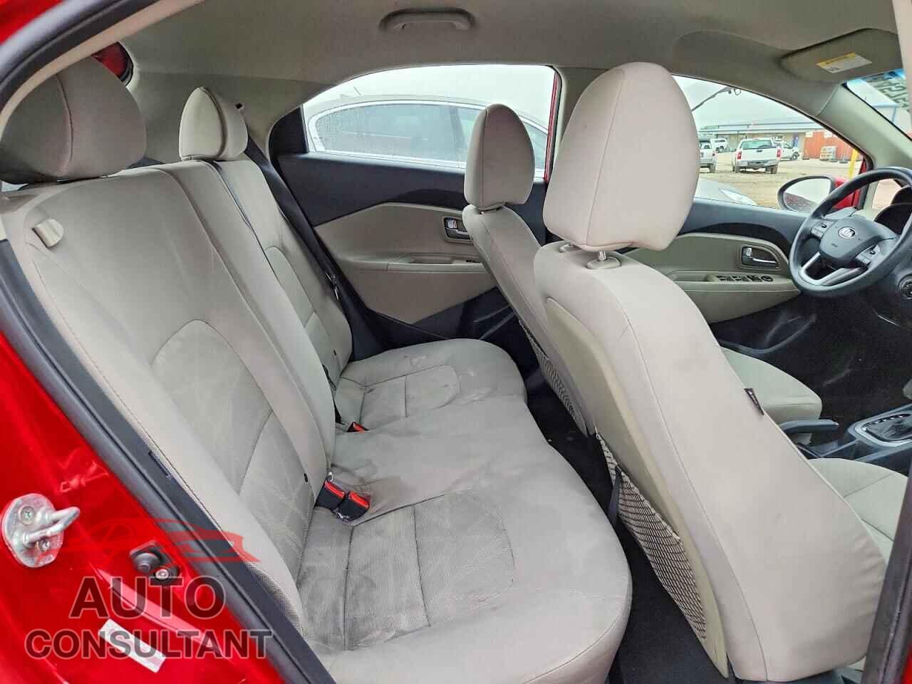 KIA RIO 2015 - KNADM5A37F6457645