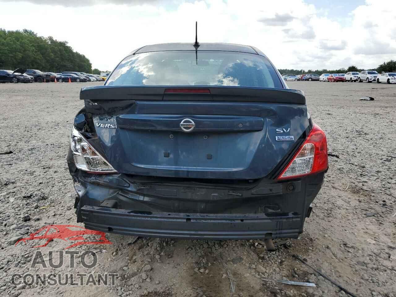 NISSAN VERSA 2017 - 3N1CN7AP3HL826247