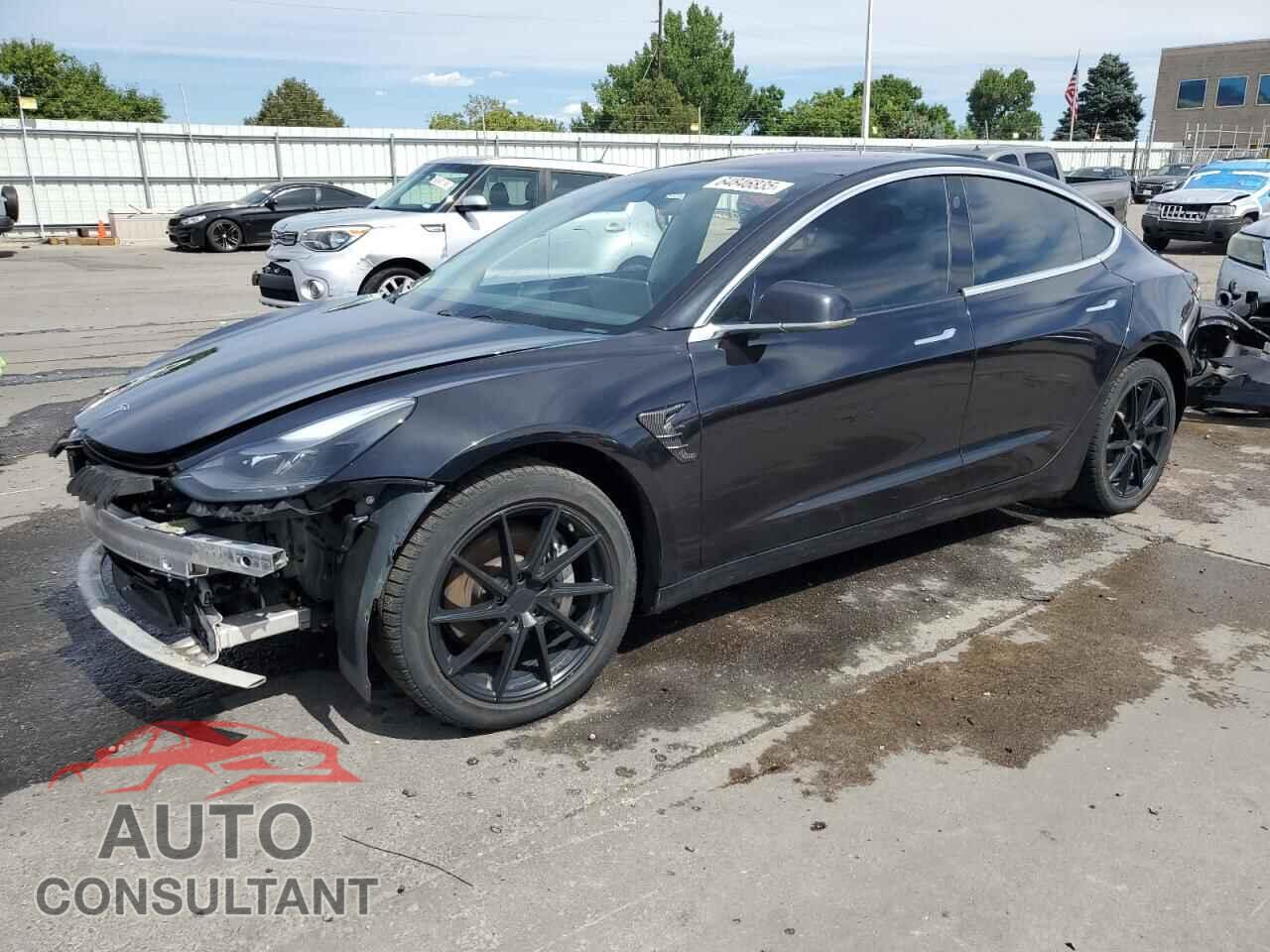 TESLA MODEL 3 2018 - 5YJ3E1EBXJF077119