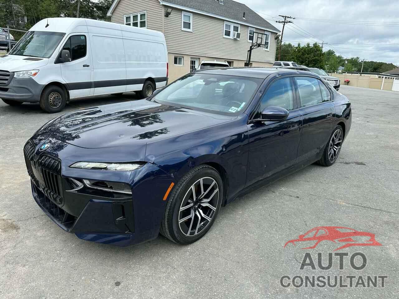 BMW 760 XI 2023 - WBA33EJ06PCM02319