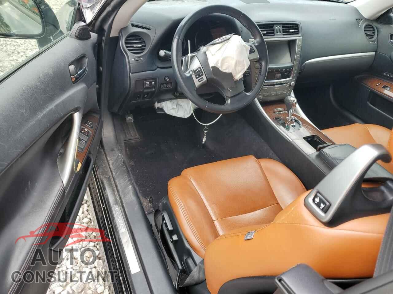 LEXUS IS 2012 - JTHFF2C23C2525823