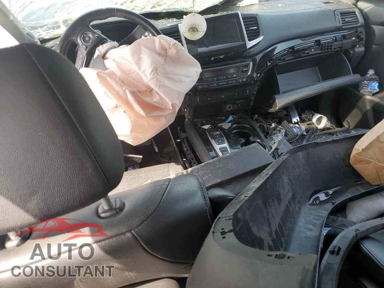 HONDA PILOT 2018 - 5FNYF6H96JB019629