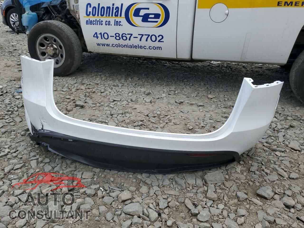 TESLA MODEL Y 2024 - 7SAYGDEE5RA246731