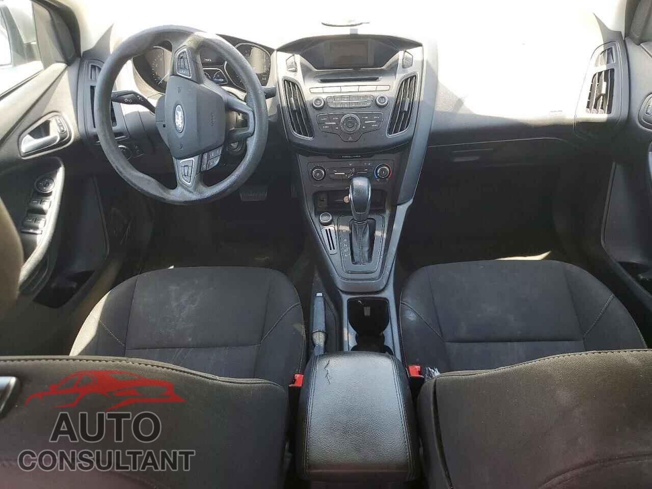 FORD FOCUS 2017 - 1FADP3F22HL285484