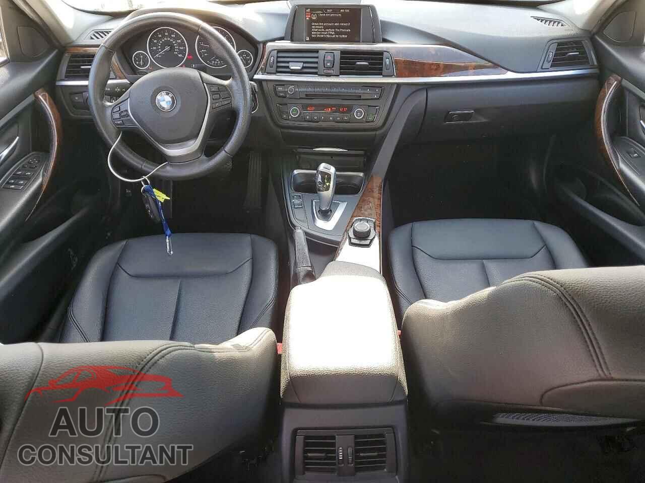 BMW 3 SERIES 2015 - WBA3C1C58FP851350