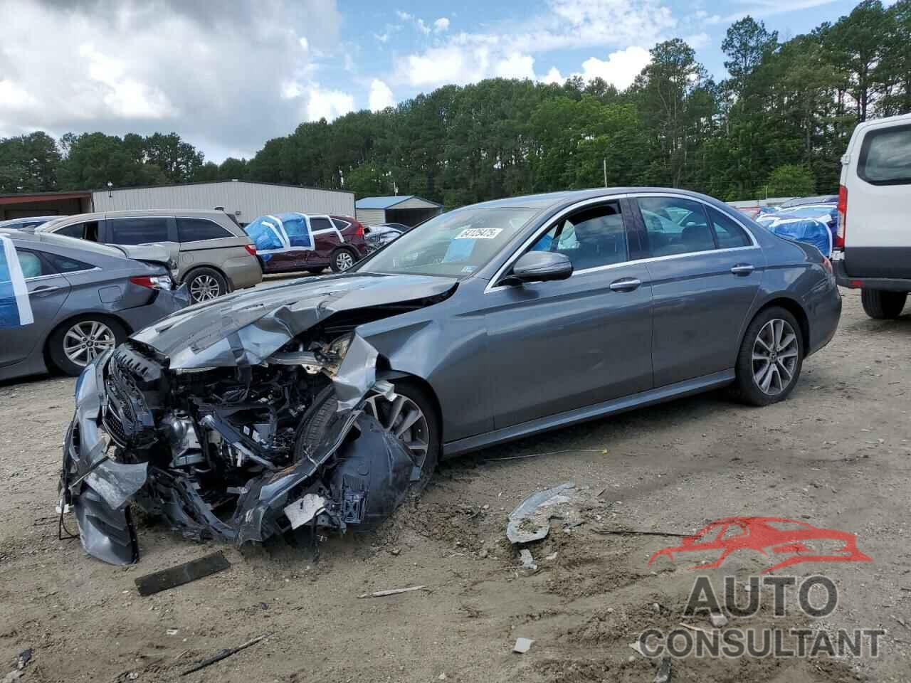 MERCEDES-BENZ E-CLASS 2022 - W1KZF5KB1NB037576