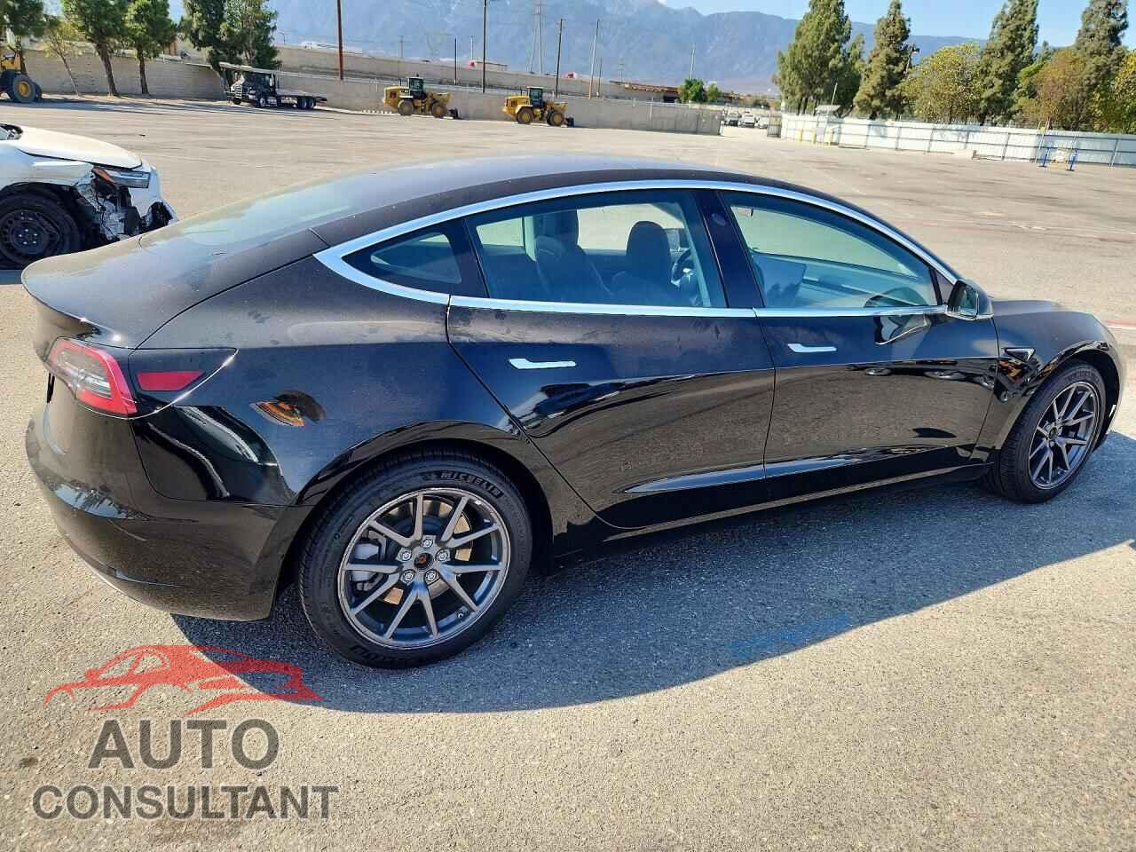 TESLA MODEL 3 2019 - 5YJ3E1EA3KF399075