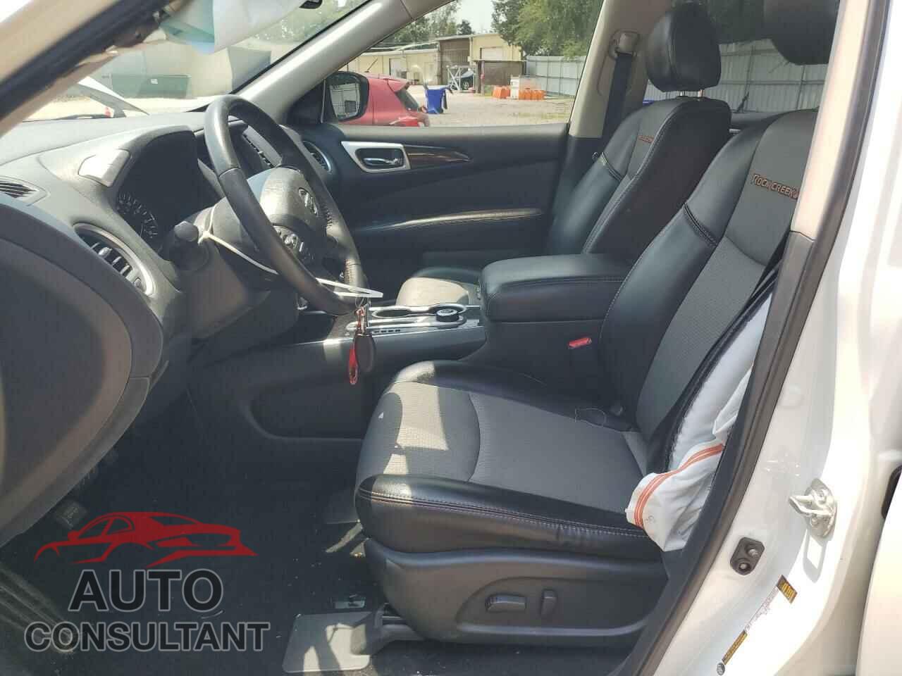 NISSAN PATHFINDER 2020 - 5N1DR2BM2LC623007