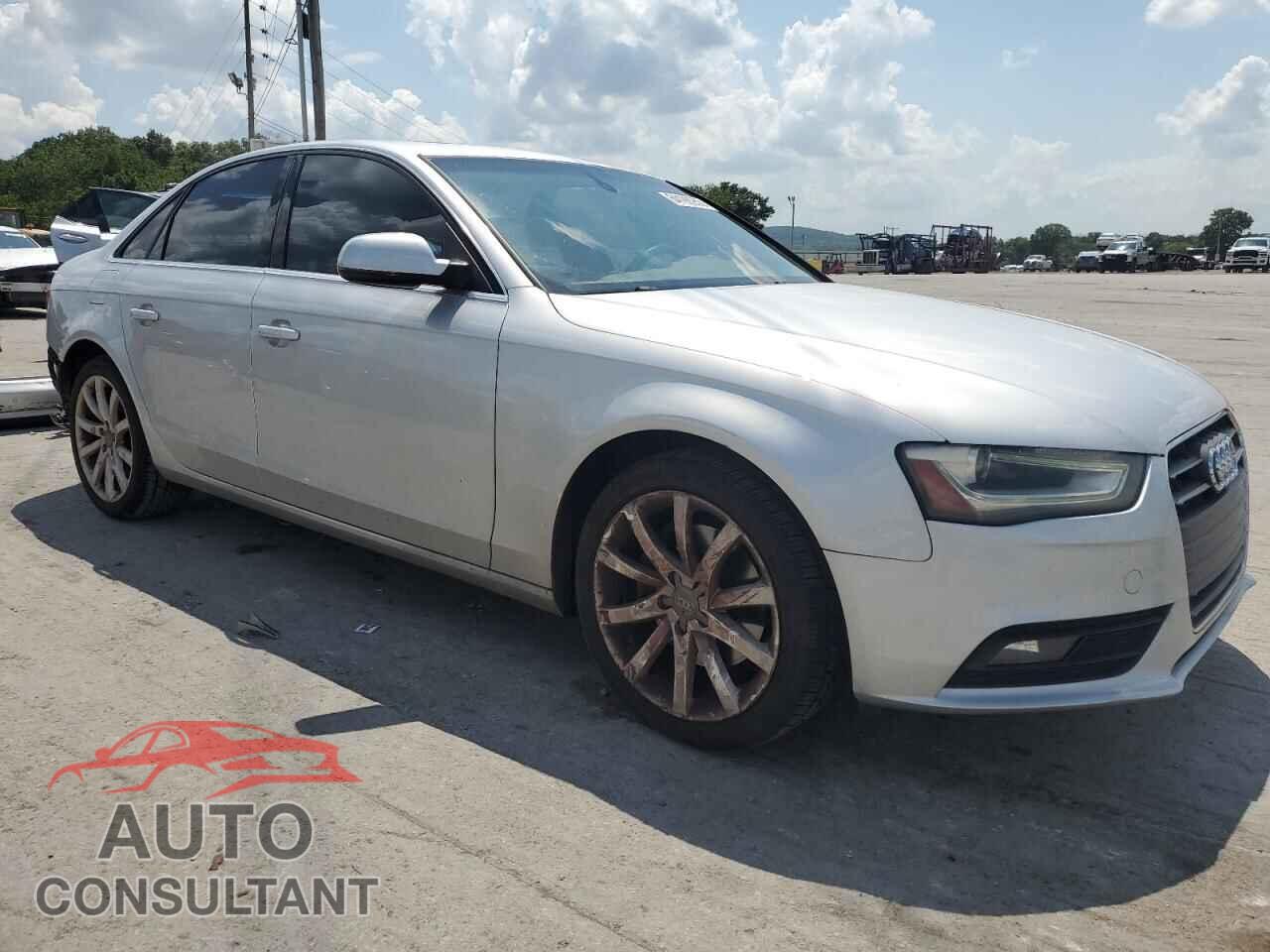AUDI A4 2013 - WAUEFAFL4DN009608
