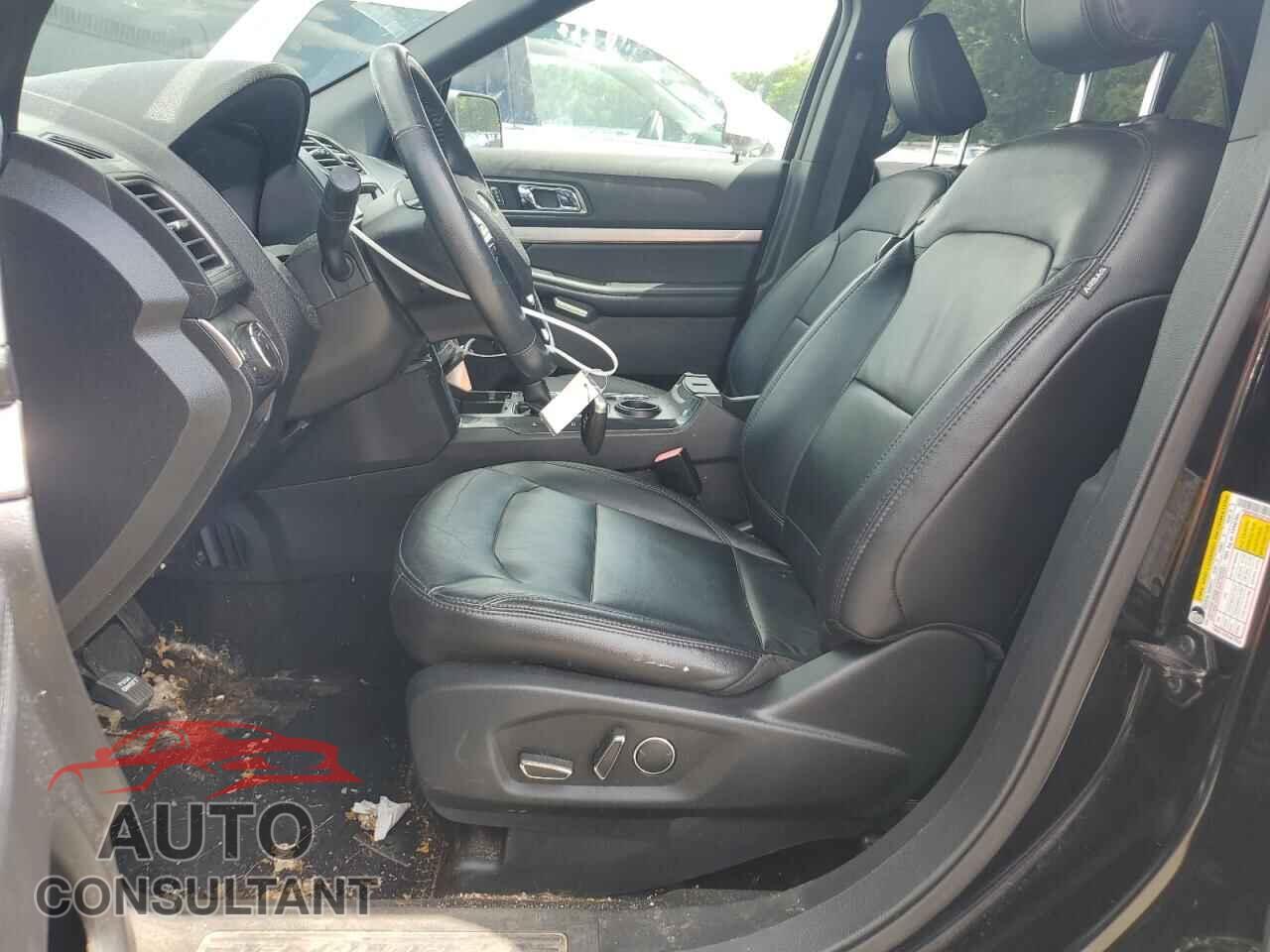 FORD EXPLORER 2018 - 1FM5K7D88JGA73615