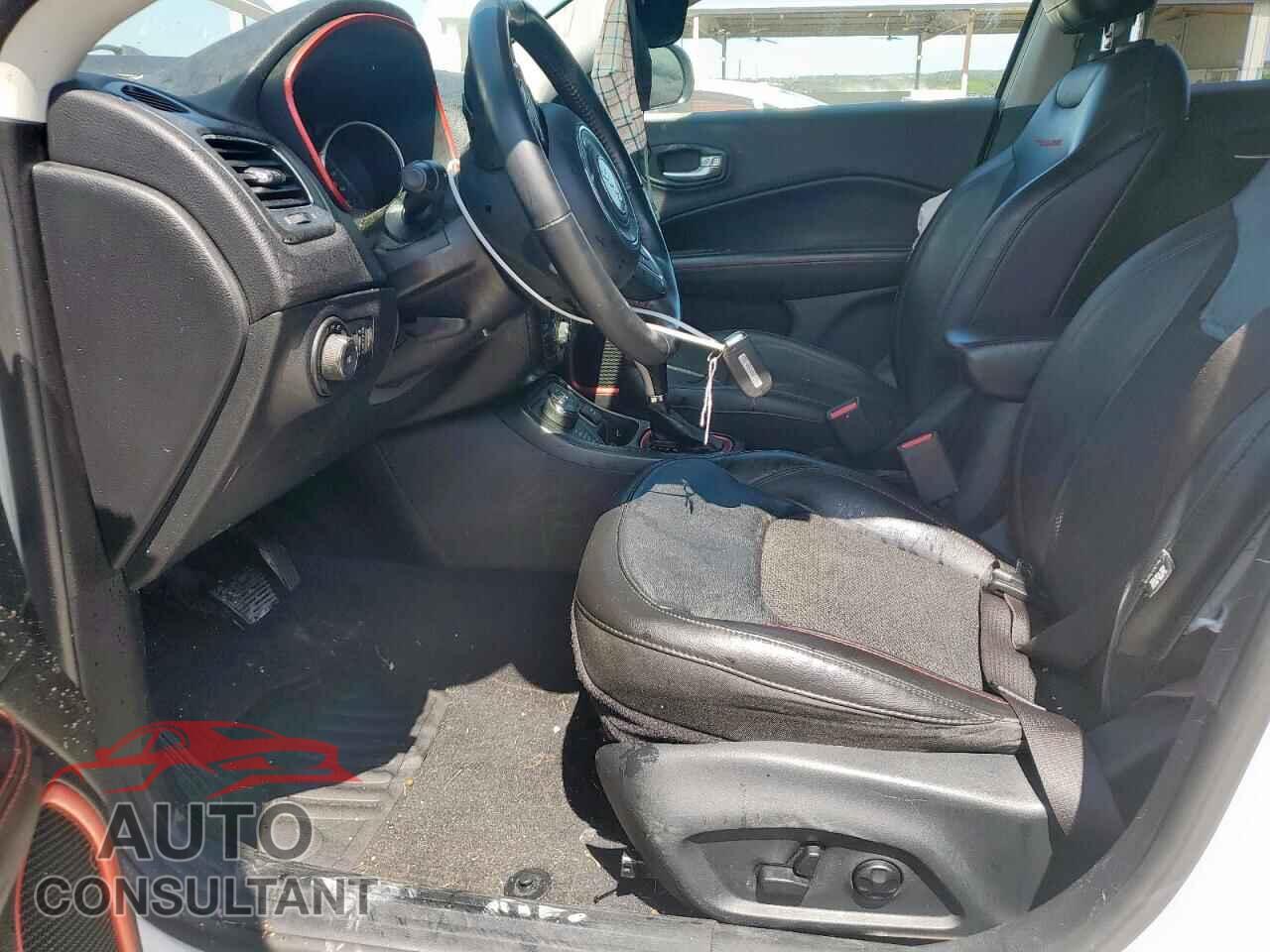 JEEP COMPASS 2018 - 3C4NJDDB6JT232905