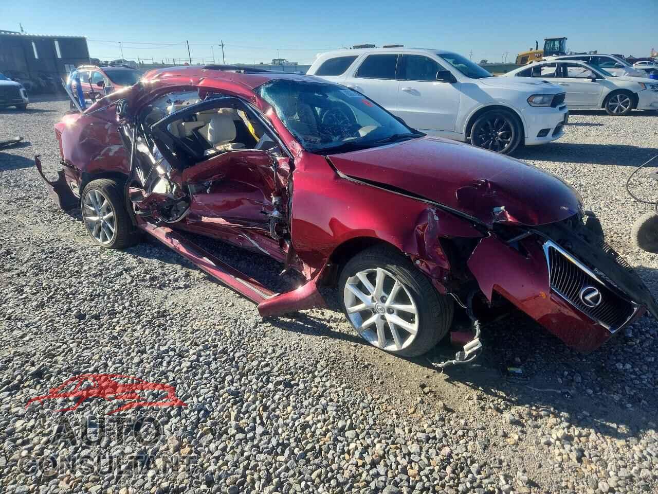 LEXUS IS 2011 - JTHCF5C29B5048185