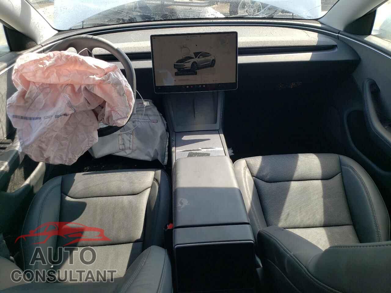 TESLA MODEL 3 2024 - 5YJ3E1EA4RF772862