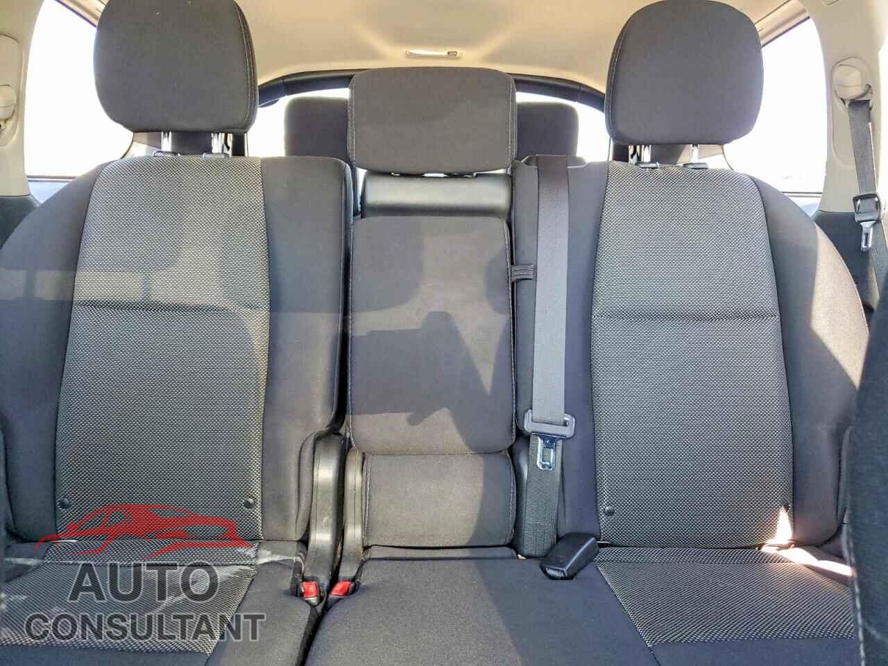 NISSAN PATHFINDER 2017 - 5N1DR2MN9HC664070