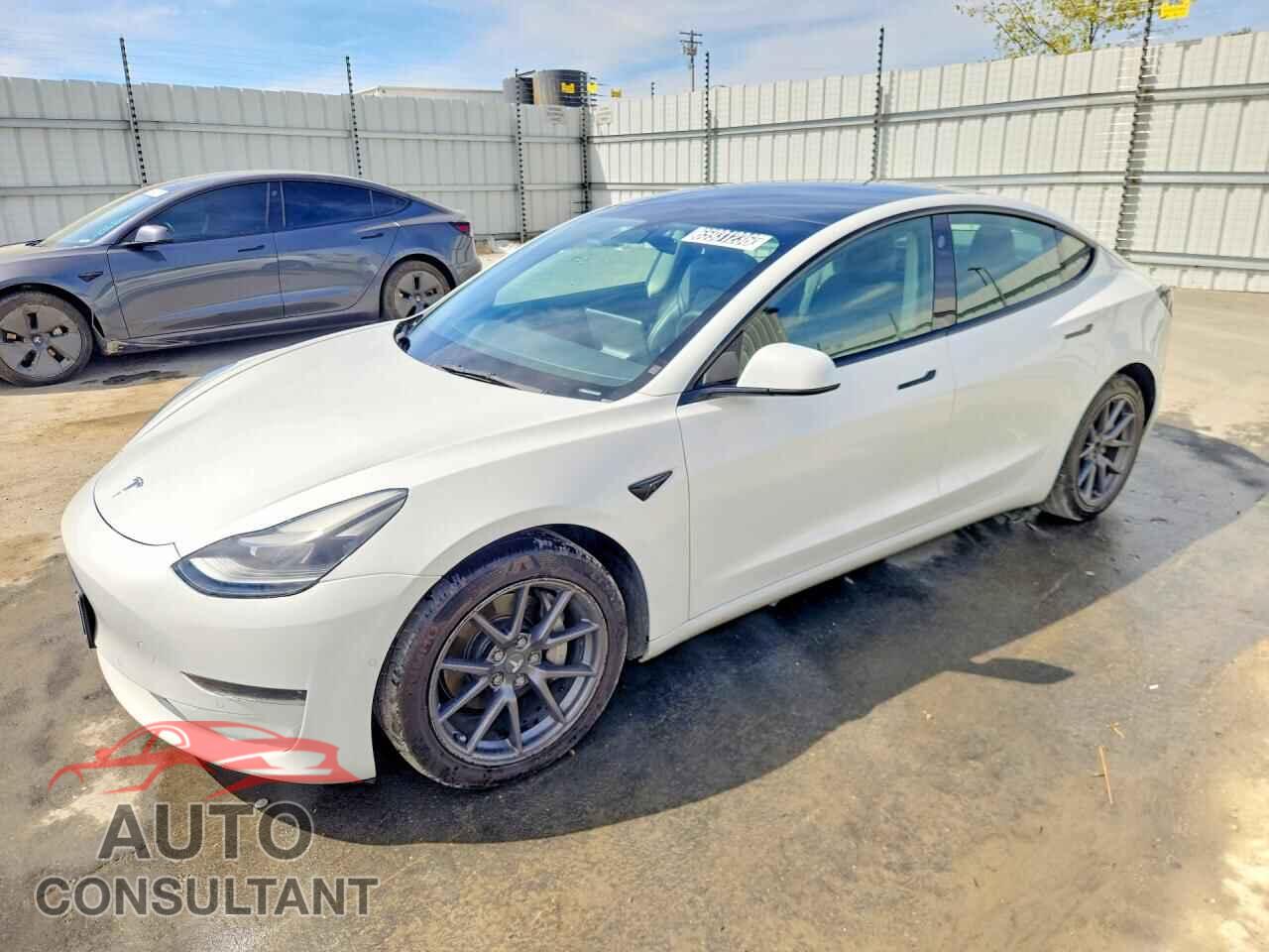 TESLA MODEL 3 2022 - 5YJ3E1EA9NF290110
