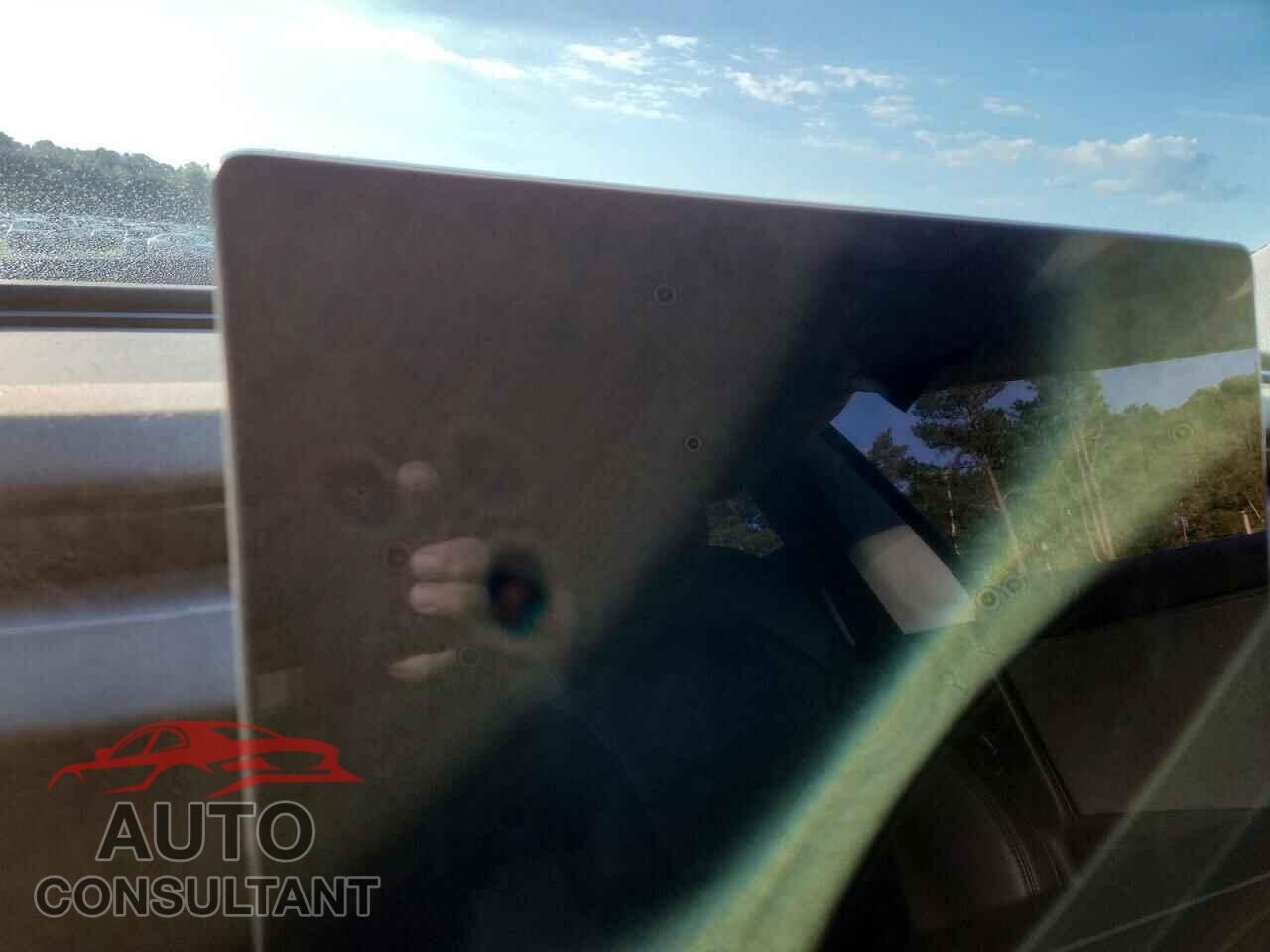 TESLA MODEL 3 2024 - 5YJ3E1EAXRF825693