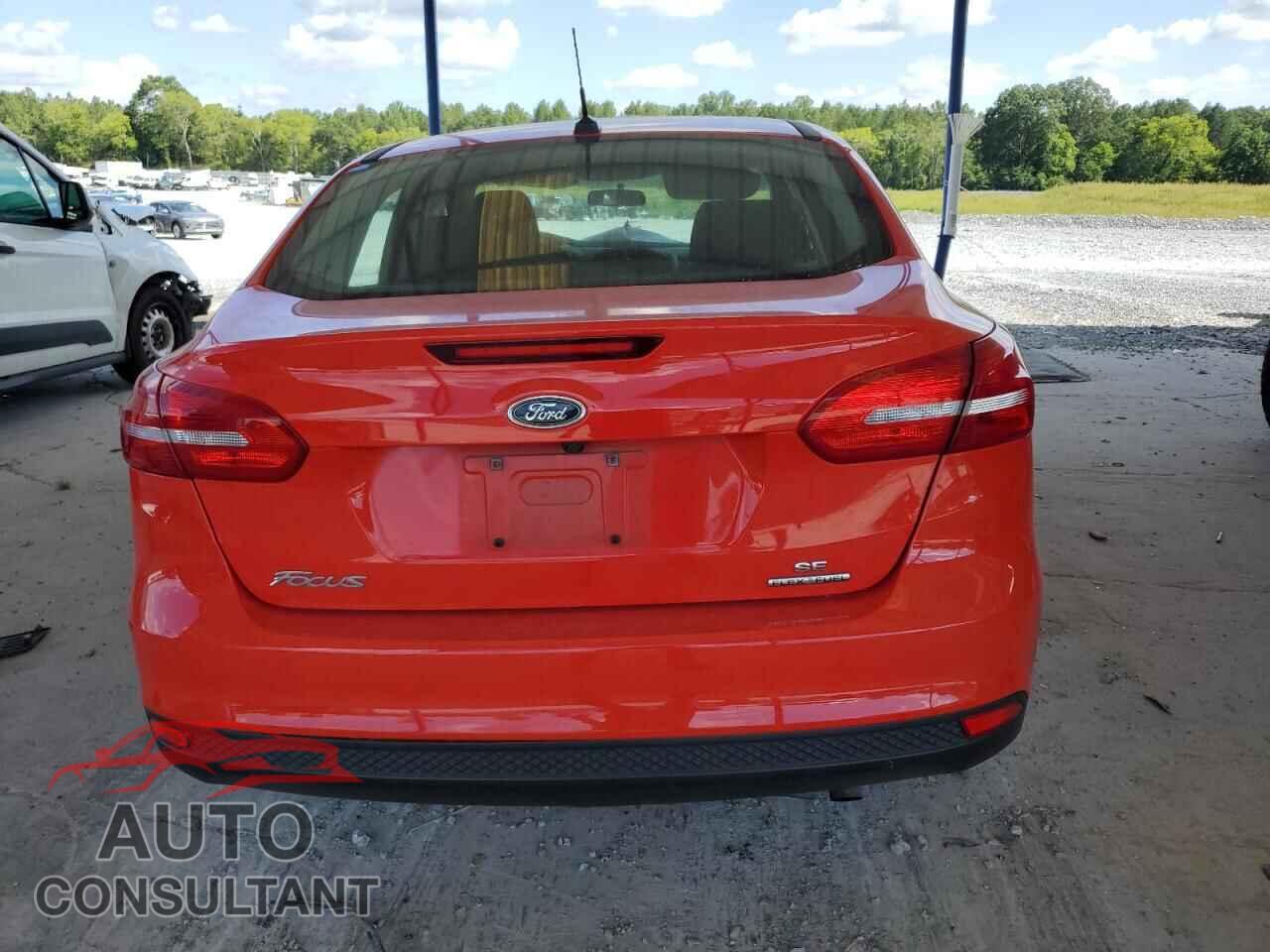 FORD FOCUS 2015 - 1FADP3F2XFL242525