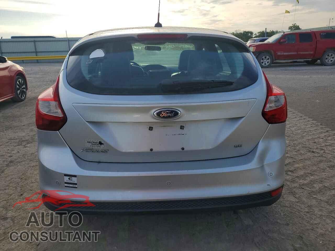 FORD FOCUS 2014 - 1FADP3K28EL210158