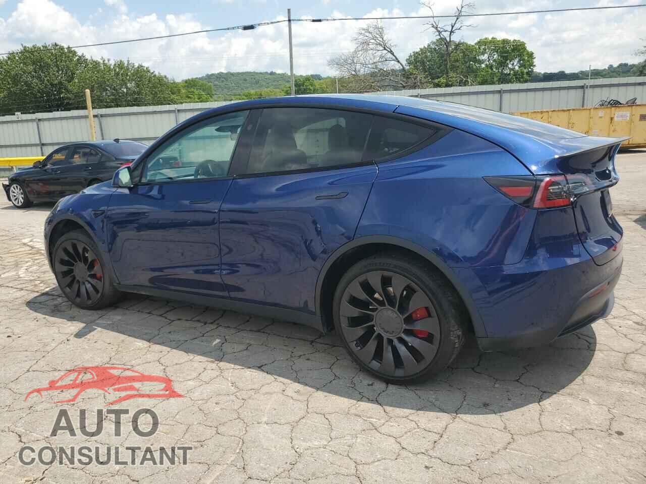 TESLA MODEL Y 2023 - 7SAYGDEFXPF904309