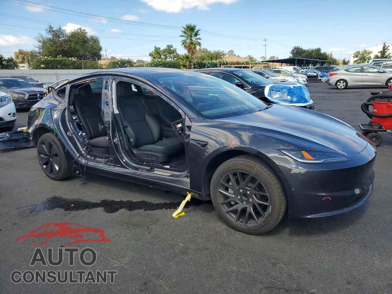 TESLA MODEL 3 2024 - 5YJ3E1EA7RF825621