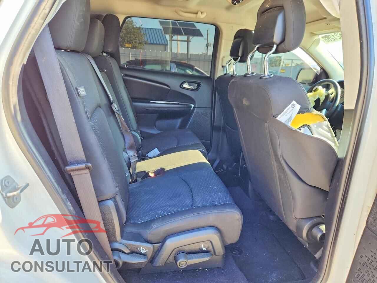 DODGE JOURNEY 2017 - 3C4PDCGGXHT562686